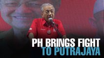 NEWS: Thousands throng PH rally in Putrajaya