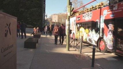 Llegan más turistas y gastan más