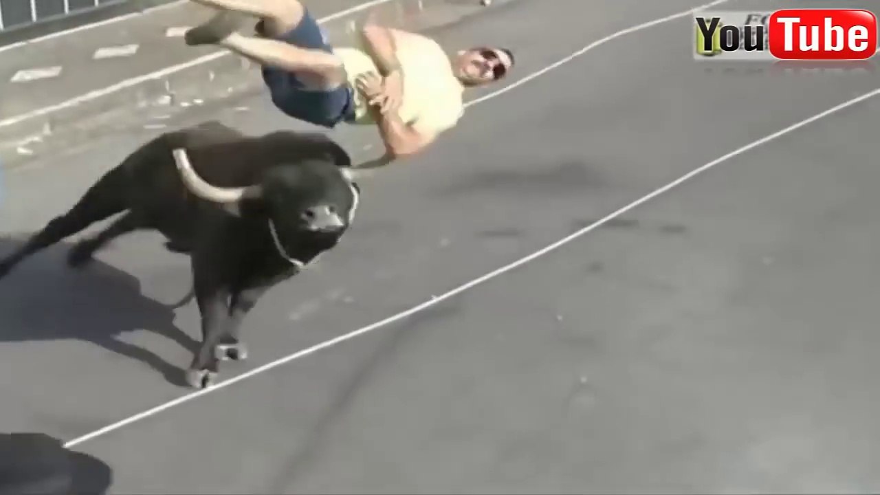 Best funny videos 2017 - Most awesome bullfighting festival - funny crazy bull fails Comedy -- Funny Videos!Prank Mania!