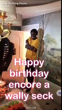 1ère Nuit de Wally Seck à Paris- Ses fans lui fête encore son birthday! Ça n'en fini plus!