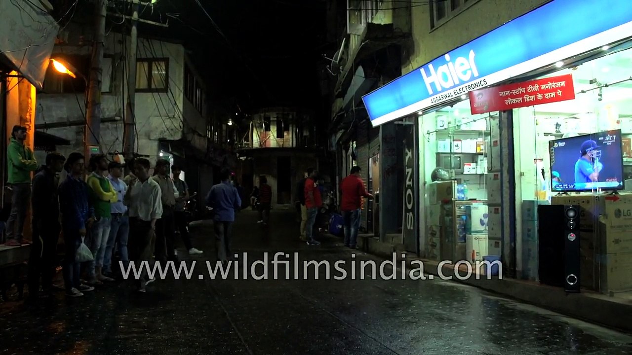 India loses cricket match against Pakistan - fans break Television set%21