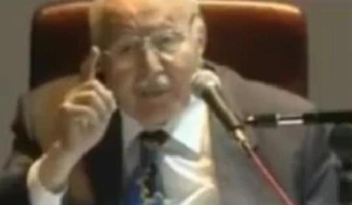 Yeni Şafak, Erbakan'ın "AKP'nin kuyruğuna takıl...