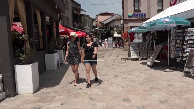 Влада: Oтворена дебата за измени на календарот за празници