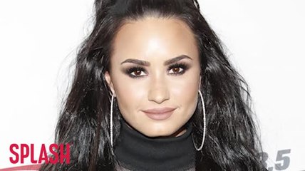 Demi Lovato fractures foot