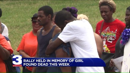 Family Blames Bullying for 14-Year-Old's Suicide, Protests Outside School