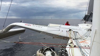 IDEC SPORT passe devant au large du Cap Corse - 04-05-2018
