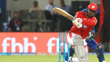 அதிரடியில் மூலம் மீண்டும் முதலிடம் பிடித்த கெய்ல்