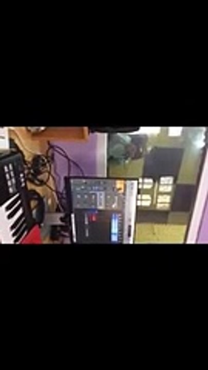 H studio11