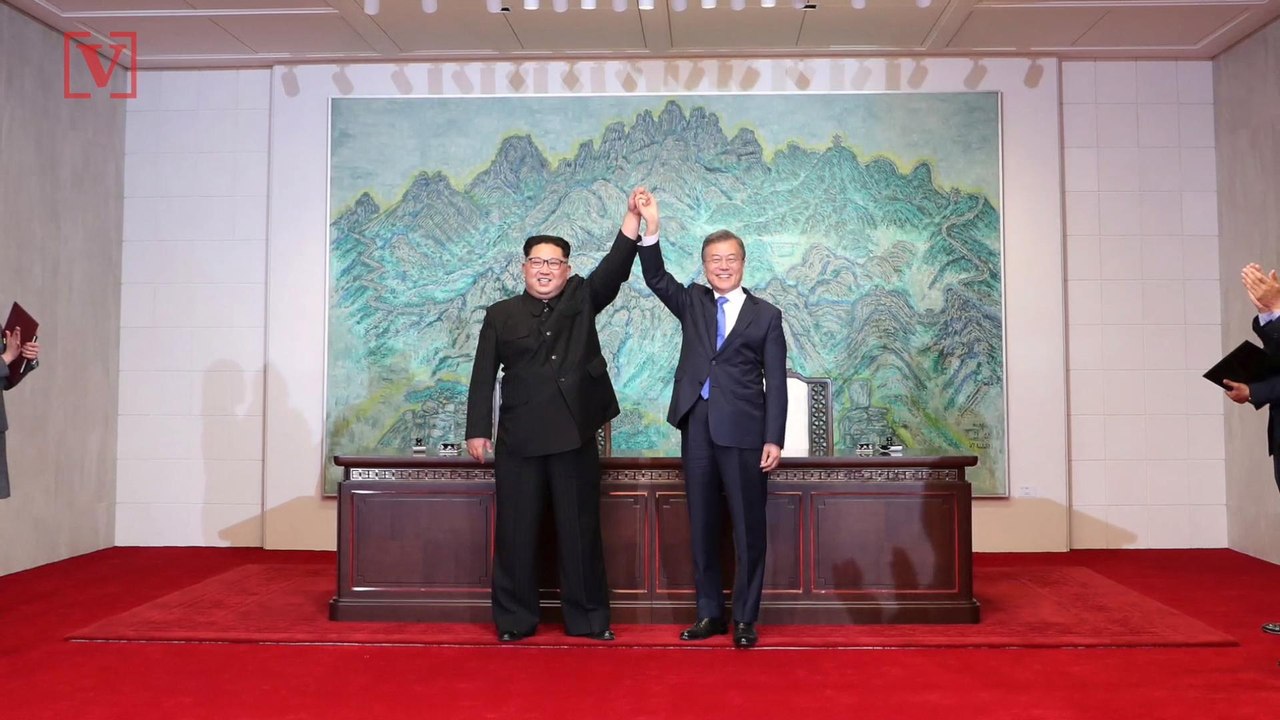Photo Analysis Reveals The Special Shoes Kim Jo...