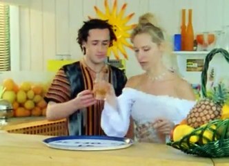 Sous le Soleil De Saint Tropez  S02E11  MP4 FRENCH - Part 01