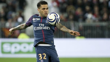 36e j. - Marquinhos : "Daniel Alves est un compétiteur de la vie"