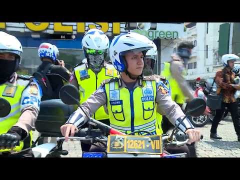 Cuaca Panas Terik Tak Menggoyahkan Semangat Para Polisi Mengamankan Hari Buruh Internasional - 86