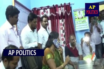 రమేష్ రాథోడ్ నాపై అఘాయిత్యం చేయబోయాడు TRS MLA Rekha Naik Compliant on Rathode Ramesh -AP Politics