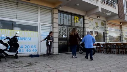 Damlalıkla Süt Verdiği "Güleç" Oğluna 57 Yıldır Sevgiyle Bakıyor