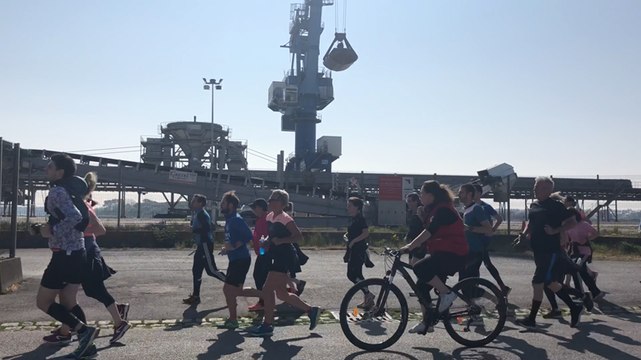 Ils ont couru tout en écoutant l’histoire des ports