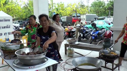 Thai town hosts cook-off of culled birds