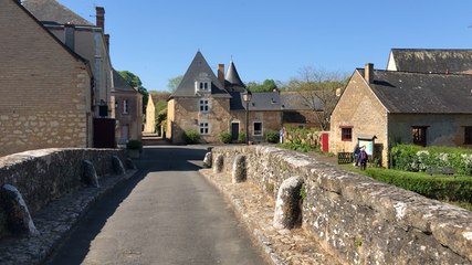 Stéphane  Bern tourne « Le village préféré des Français »