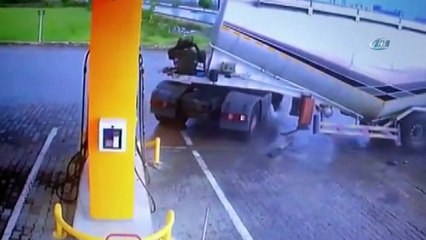 Aynı yerde ikinci kaza...Facianın eşiğinden böyle dönüldü