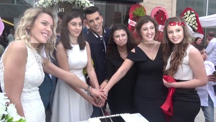 Bursa'da Güzellik Merkezinde 'Kerimcan Durmaz'lı Açılış -Hd