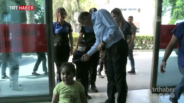 Lösemi hastası 6 yaşındaki Ayaz, ilik tedavisine polis eşliğinde gitti