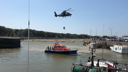 Démonstration d’hélitreuillage avec la SNSM et la Marine