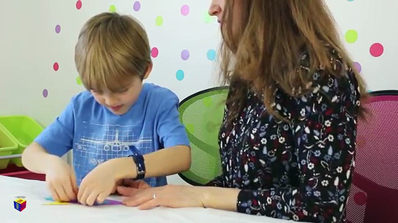 Поделки своими руками для детей. Умелые ручки: ракета из бумаги на верёвочках.