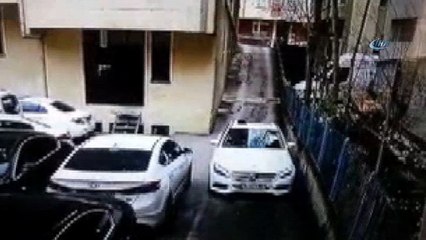 Eski nişanlı dehşeti... pompalı tüfenkle eski nişanlısı ve nişanlısının kardeşini vurarak olay yerinde kaçtı
