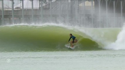 Adrénaline - Surf : Stephanie Gilmore - tube