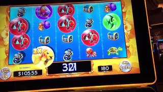 SUPER BIG WIN!! GOLDFISH DELUXE Slot w/ MY DAD! - Slot Machine Bonus Win Videos