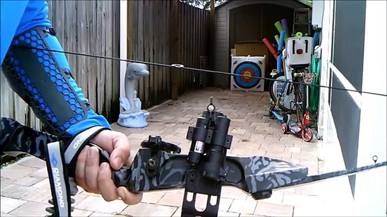 Laser Sights Mount on Recurve Bow testing at 15 yards (45 feet) - PSE Kingfisher