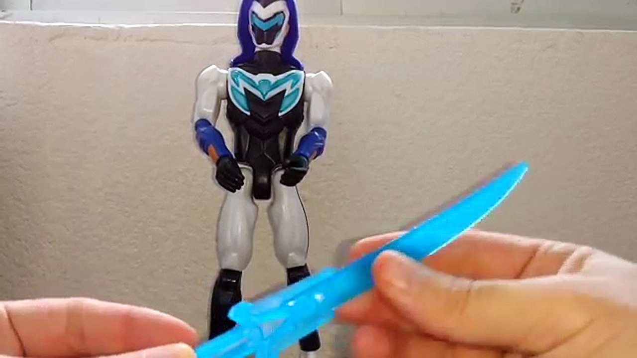 Max Steel 2016 Turbo Transformación