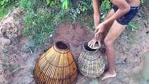 Wow! Two Boys Catch Big Turtle And Fish Using Cambodia Traditional Fishing Tools (Ang Rot)