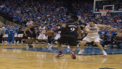 2009 NBA Playoffs: Andre Iguodala Jumper Clinches Game 1 for the Philadelphia 76ers