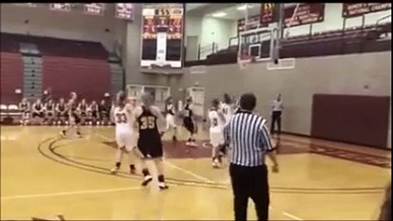 Rzut za dwa czy trzy punkty?