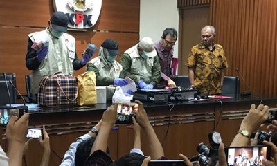 OTT Suap, KPK Tetapkan 4 Tersangka