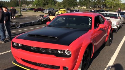 Demon vs CTS-V Cadillac 1/4 mile drag race