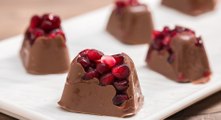 طريقة عمل حلوى مكعبات الشوكولاته باستخدام قالب مكعبات الثلج !