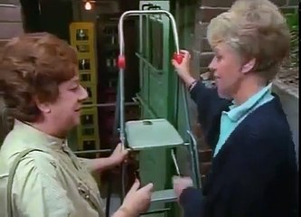 Die Wicherts von nebenan Folge 4 Eine nette Überraschung part 1/2