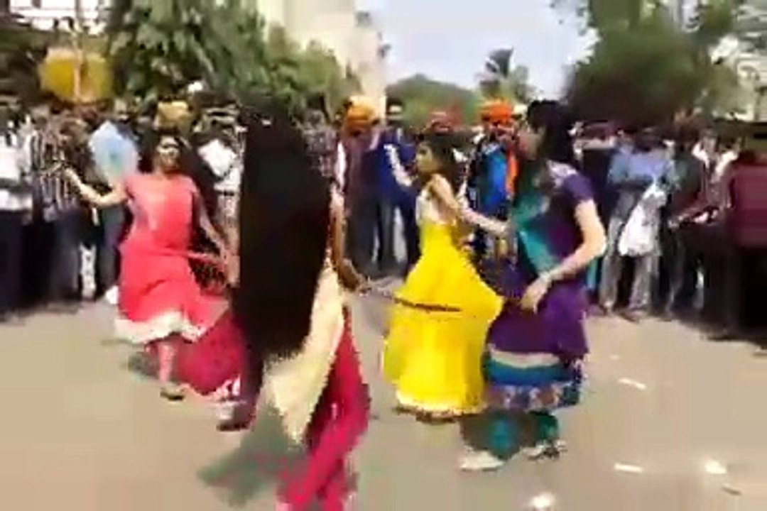 girls dancing with swords - amazing