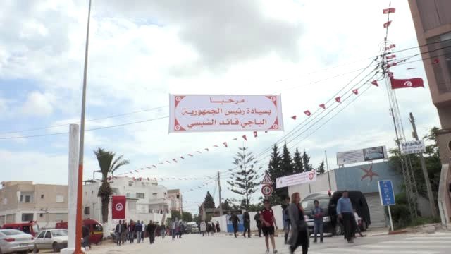 Tunus'ta Yerel Seçimlerde Oy Verme İşlemi - Tunus Cumhurbaşkanı Sibsi