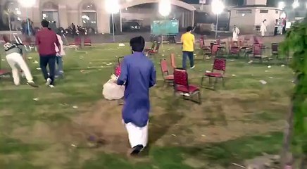 This is the face of Naya Pakistan! Volunteers cleaning up after the jalsa.The spirit of PTI is unbeatable, the voulnteers, workers, voters and supporters are