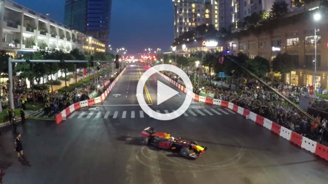 VÍDEO: Red Bull 'descubre' la F1 a Vietnam