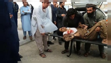 Afganistan'da camide patlama: 13 ölü