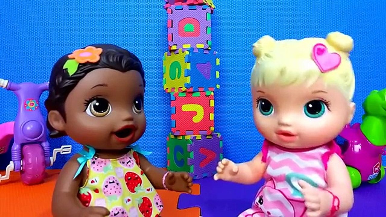 BABY ALIVE TORTA NA CARA! DESAFIO DE BONECAS! Peter Toys