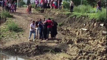 Gölette boğulma tehlikesi geçiren çocuğu polis kurtardı - GAZİANTEP