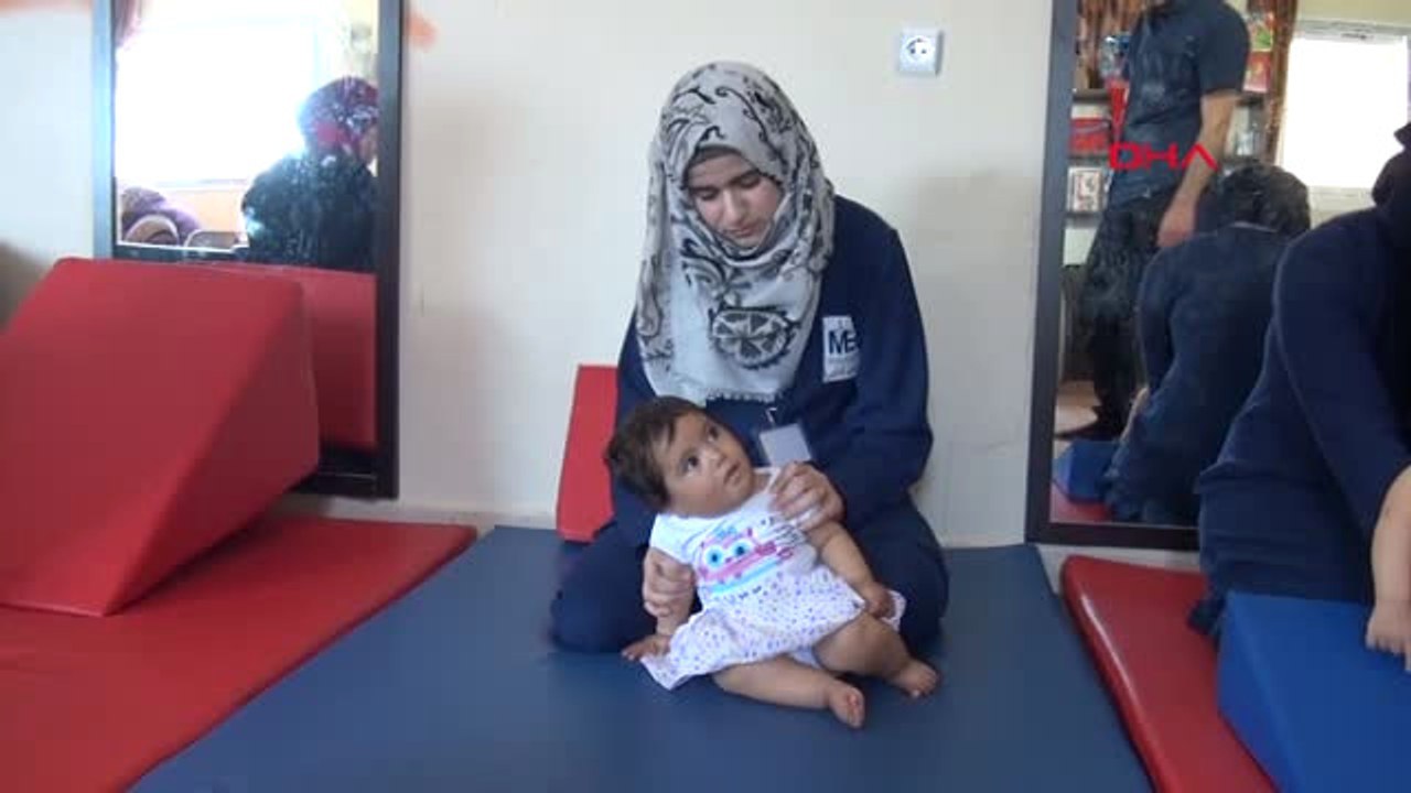 Hatay Savaş Mağduru Suriyeli Çocukları Tedavi Ediyorlar