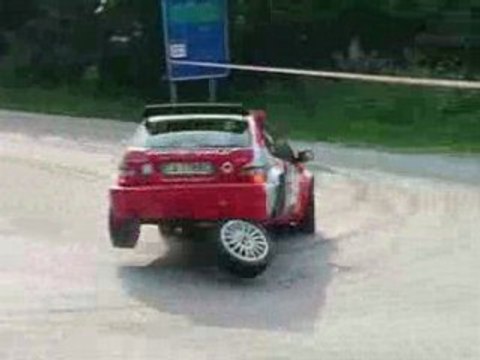 Regis fait du rallye