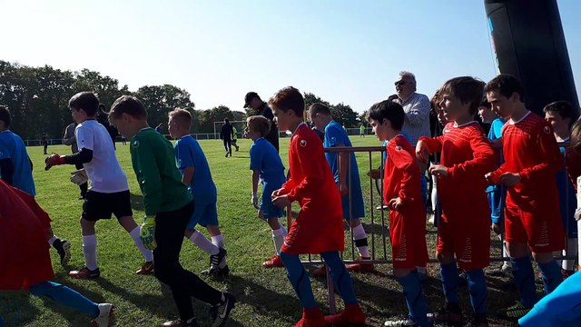 Entrée des joueurs finale USH - FCCP à Coetmieux