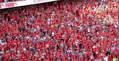 Les Fans d'Arsenal rendent hommage à Arsène Wenger / Premier League.