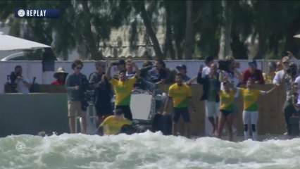 Adrénaline - Surf : Adriano de Souza